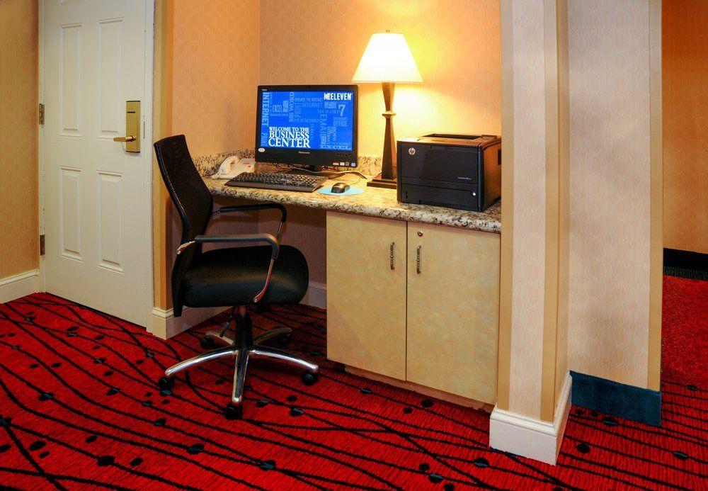 Residence Inn Colorado Springs North/Air Force Academy Екстер'єр фото