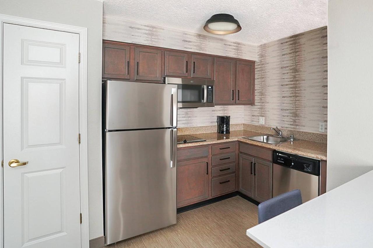 Residence Inn Colorado Springs North/Air Force Academy Екстер'єр фото